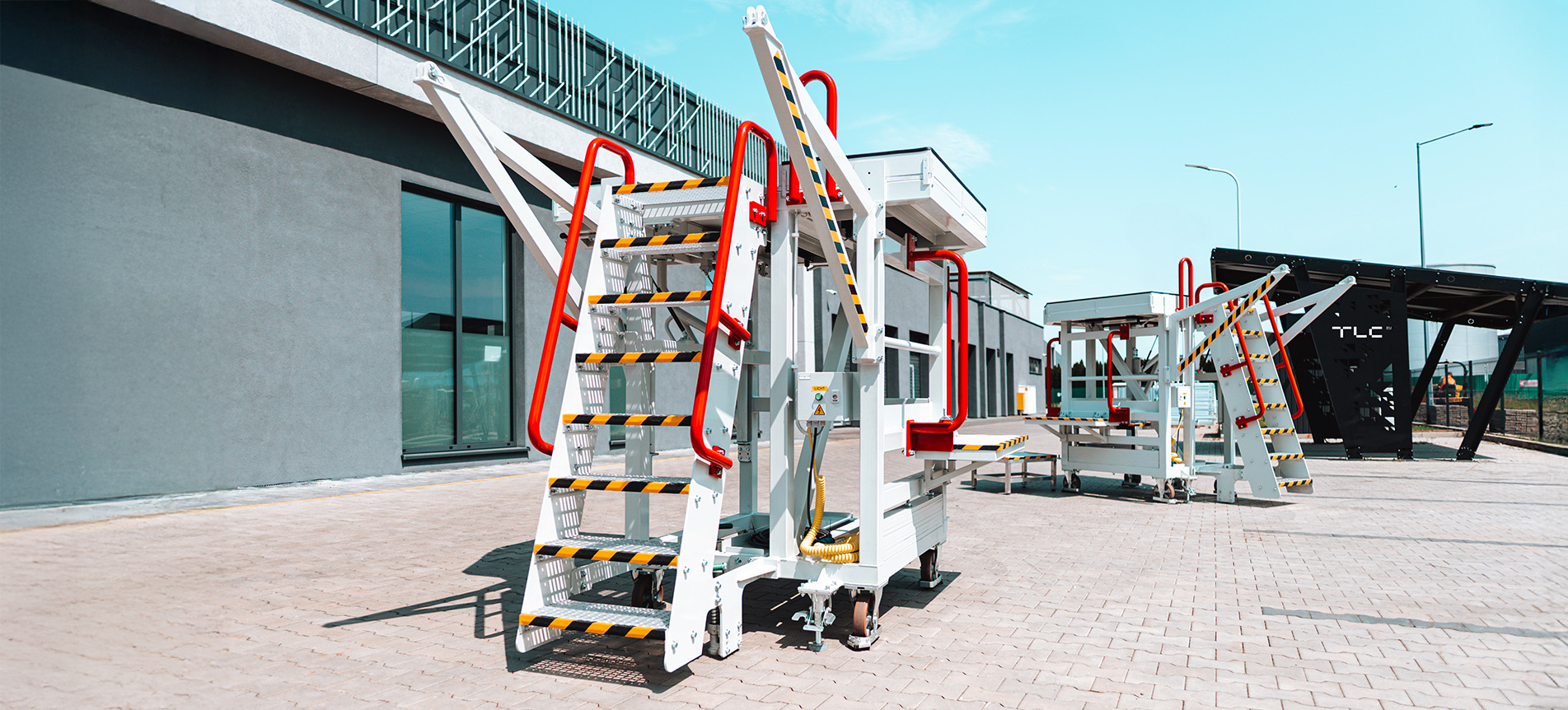 Système complet de plates-formes de maintenance aéronautique